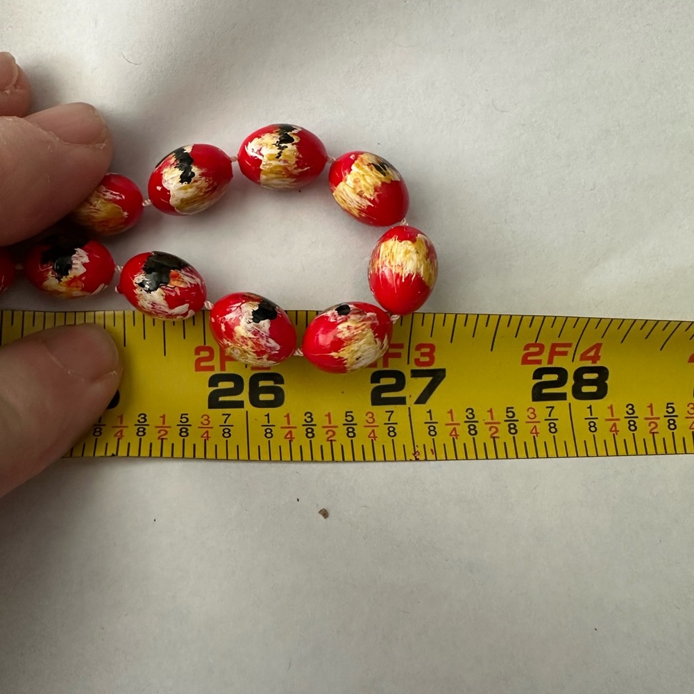 Vintage 80s Red Hand-Painted Opera Necklace & Clip Earrings Set - Picture 4 of 8